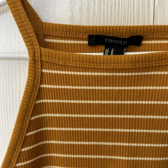 Forever 21 Women’s Cropped Tank - Picture 2 of 2